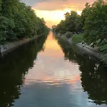 Vorhang Auf! *