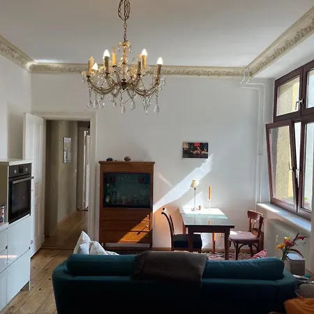 Apartment Vorhang Auf!